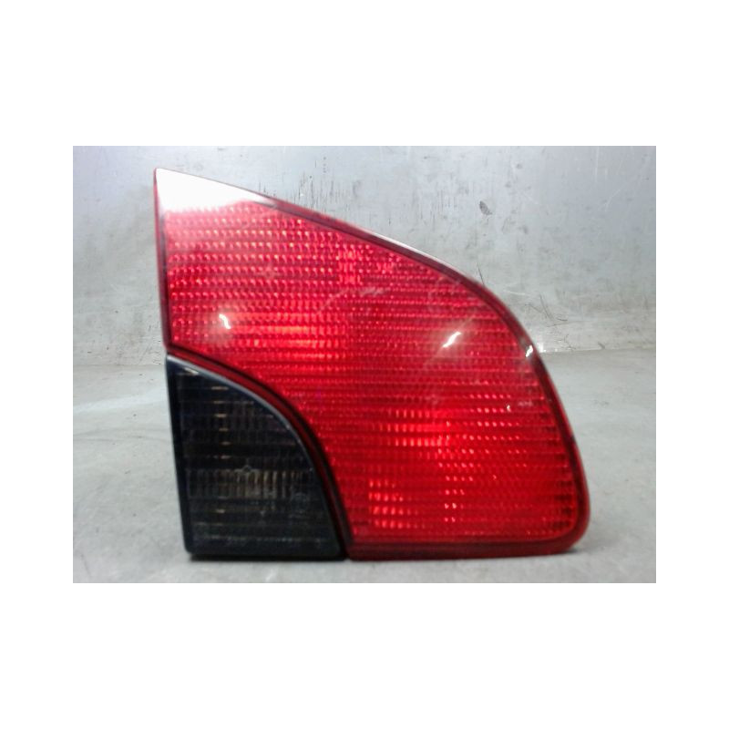 FEU ARRIERE INTERIEUR GAUCHE PEUGEOT 406 BREAK 99-04
