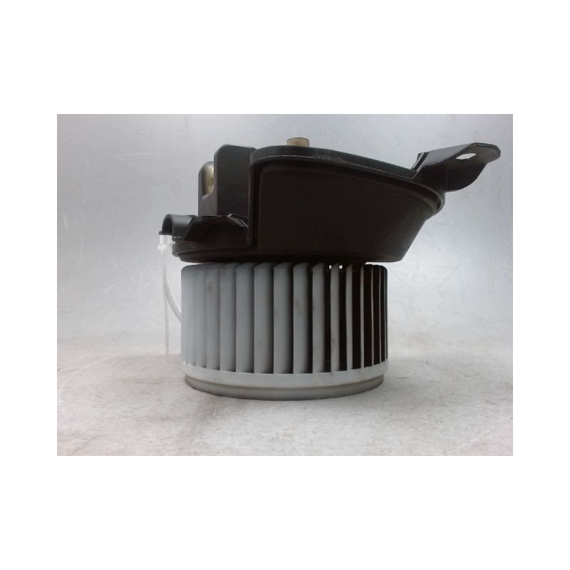 MOTEUR VENTILATEUR CHAUFFAGE OPEL CORSA 06-09