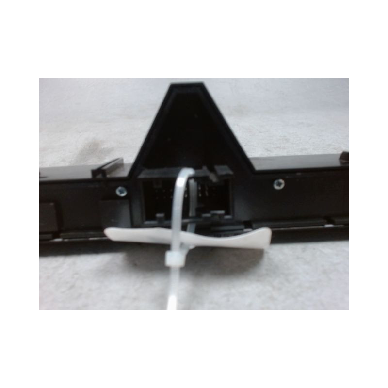 BOUTON DE WARNING OPEL CORSA