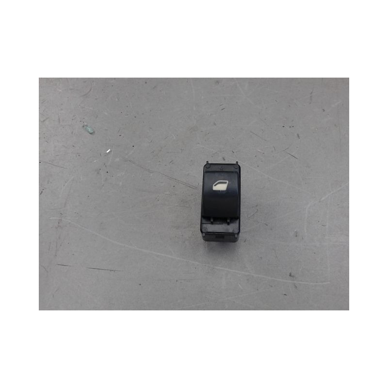 COMMANDE LEVE-GLACE PORTE AVD PEUGEOT PARTNER