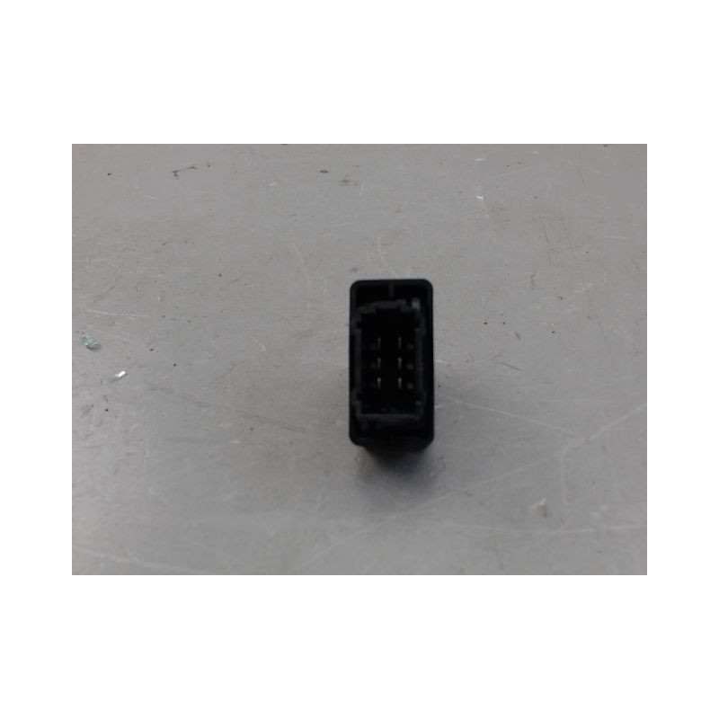 COMMANDE LEVE-GLACE PORTE AVD PEUGEOT PARTNER