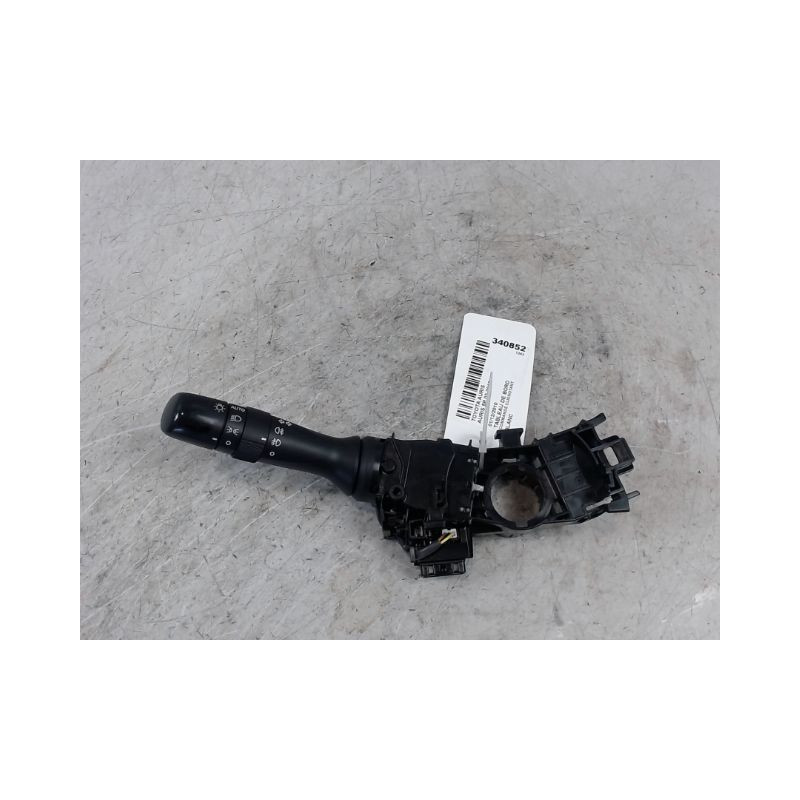 COMMANDE CLIGNOTANT TOYOTA AURIS