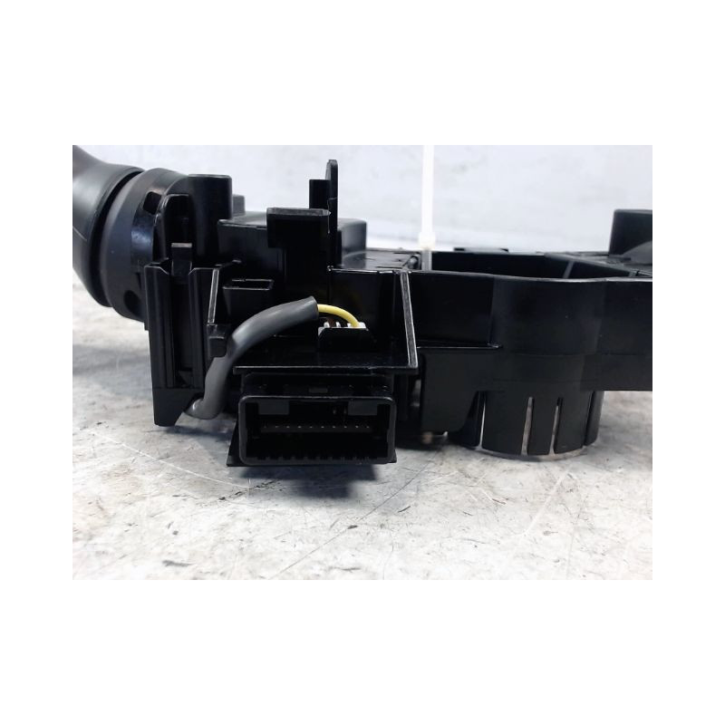 COMMANDE CLIGNOTANT TOYOTA AURIS