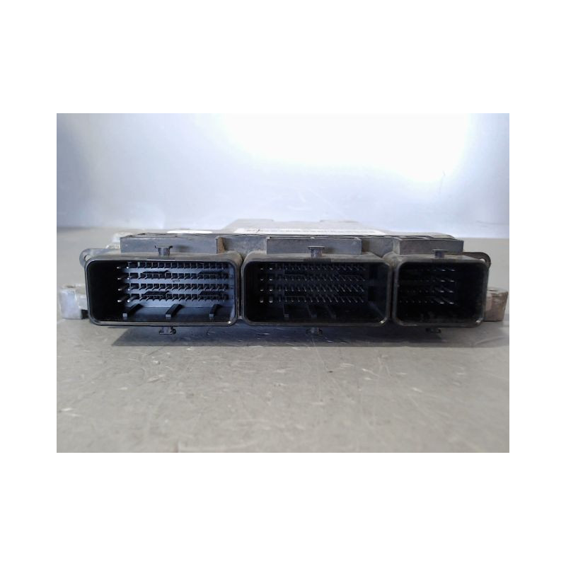 CALCULATEUR MOTEUR DACIA LODGY