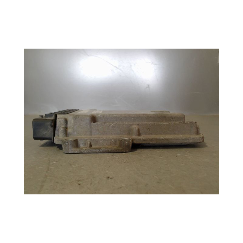 CALCULATEUR MOTEUR DACIA LODGY
