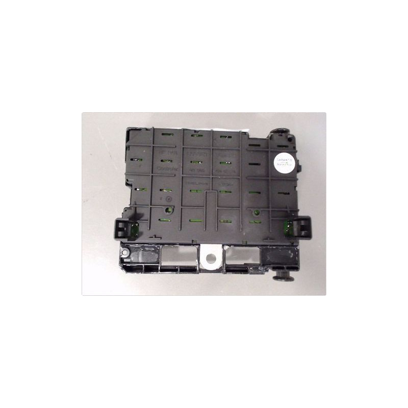 BOITE A FUSIBLES PEUGEOT 206 98-09