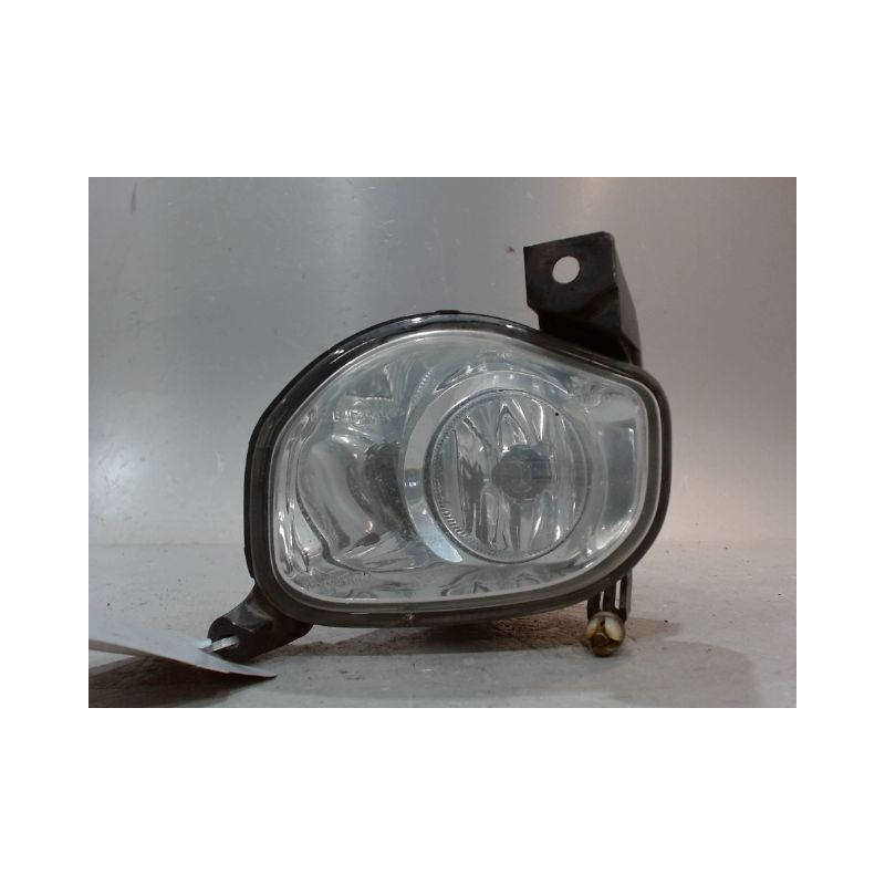 PHARE ANTIBROUILLARD AVANT GAUCHE TOYOTA AVENSIS