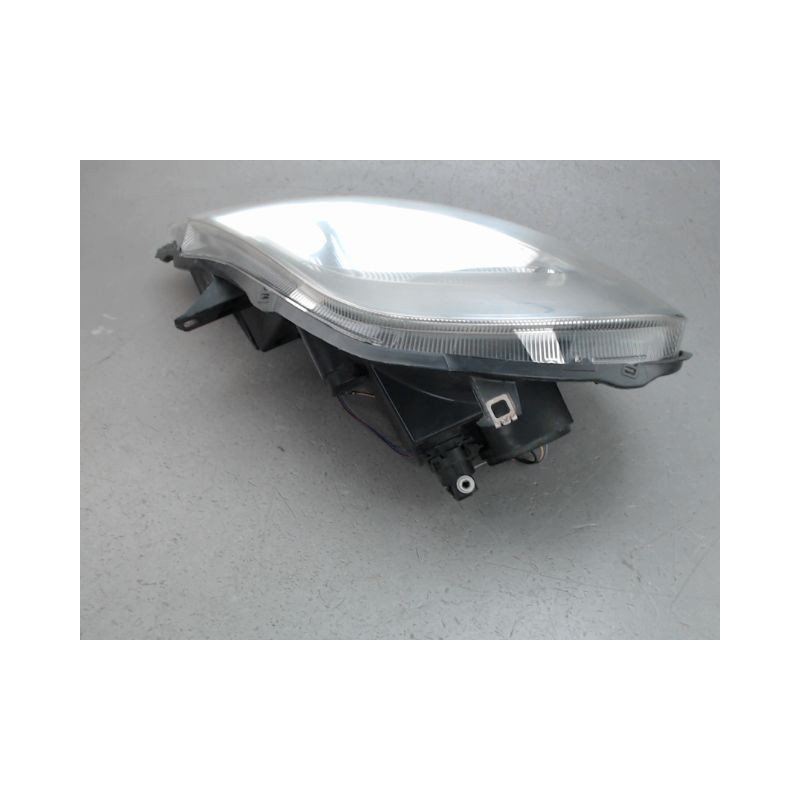 PHARE DROIT RENAULT TRAFIC