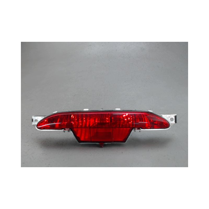 FEU BROUILLARD CENTRAL ARRIERE PEUGEOT 208