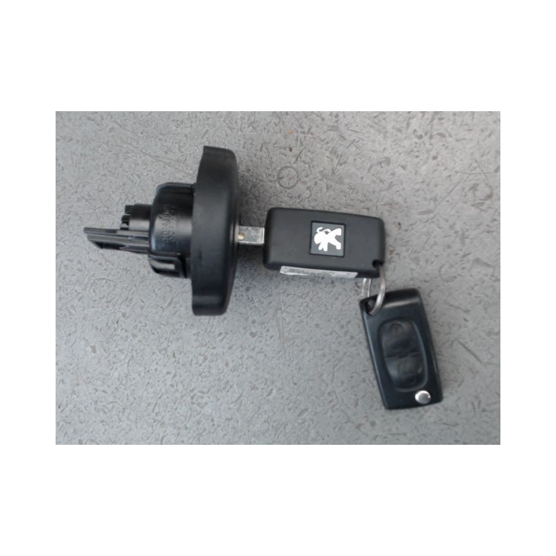 BOUCHON RESERVOIR A CARBURANT PEUGEOT 3008