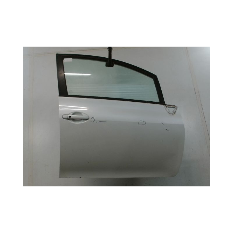 PORTE AVANT DROIT TOYOTA AURIS