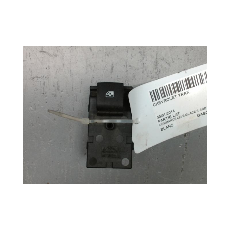 COMMANDE LEVE-GLACE PORTE ARD CHEVROLET TRAX