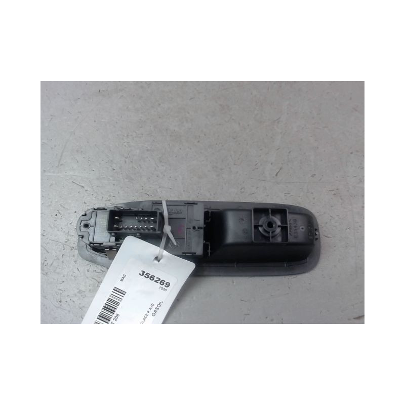 COMMANDE LEVE-GLACE PORTE AVG PEUGEOT 208