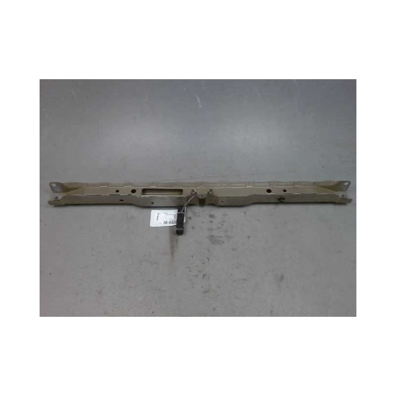 TRAVERSE SUPERIEURE ARMATURE AVANT TOYOTA RAV4 2006
