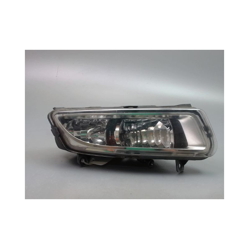 PHARE ANTIBROUILLARD AVANT DROIT VOLKSWAGEN POLO