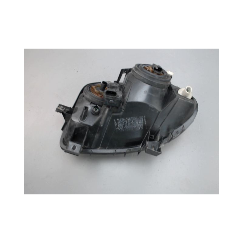 PHARE DROIT RENAULT CLIO