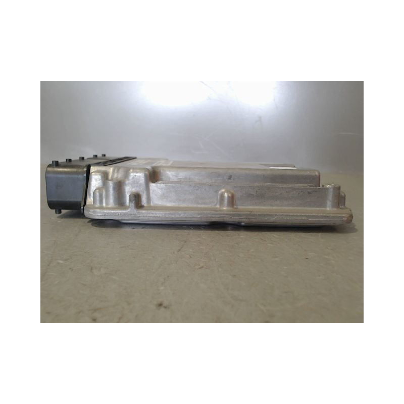 CALCULATEUR MOTEUR VOLKSWAGEN GOLF
