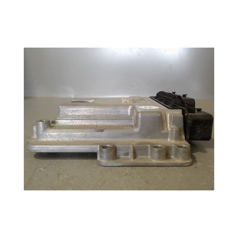 CALCULATEUR MOTEUR CITROEN BERLINGO