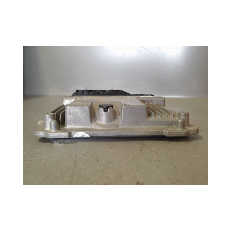 CALCULATEUR MOTEUR CITROEN BERLINGO