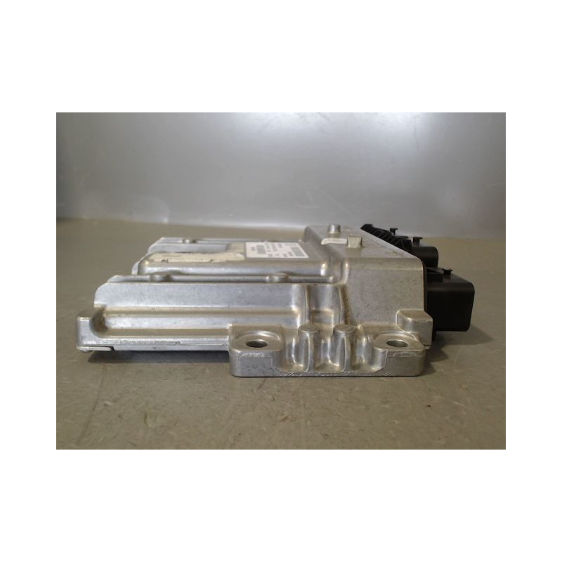 CALCULATEUR MOTEUR PEUGEOT 5008 2009-