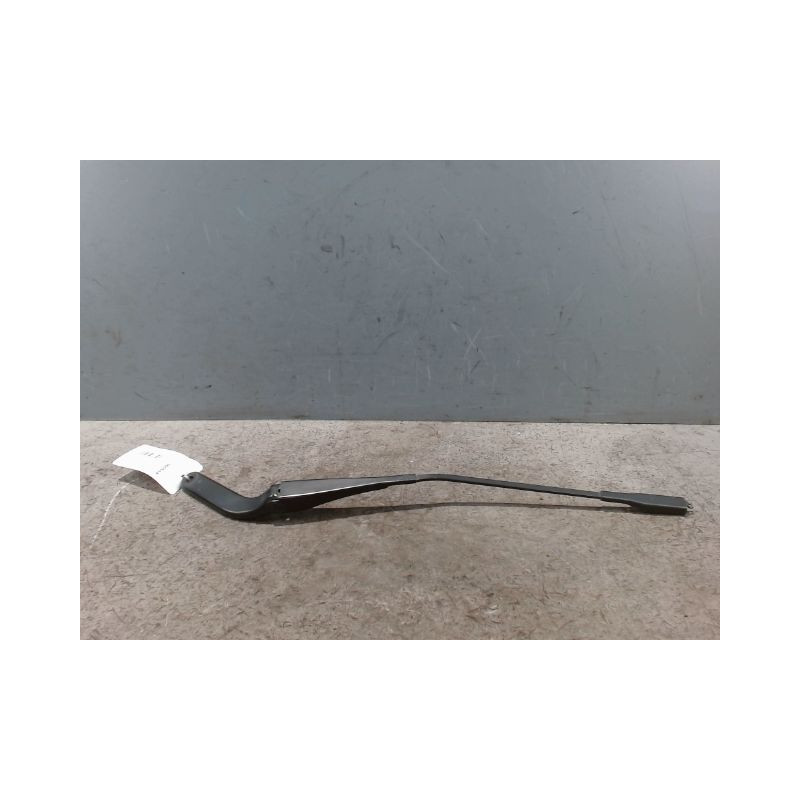 BRAS ESSUIE-GLACE AVANT DROIT B.M.W. SERIE 1