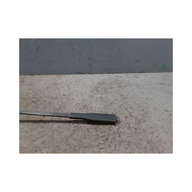 BRAS ESSUIE-GLACE AVANT DROIT B.M.W. SERIE 1