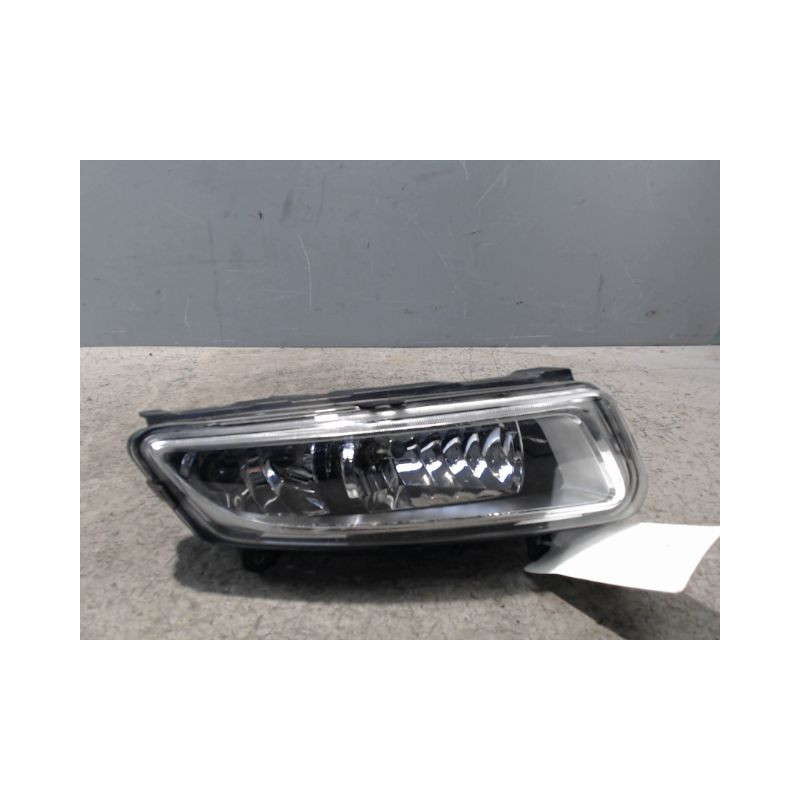 PHARE ANTIBROUILLARD AVANT DROIT VOLKSWAGEN POLO 2009-