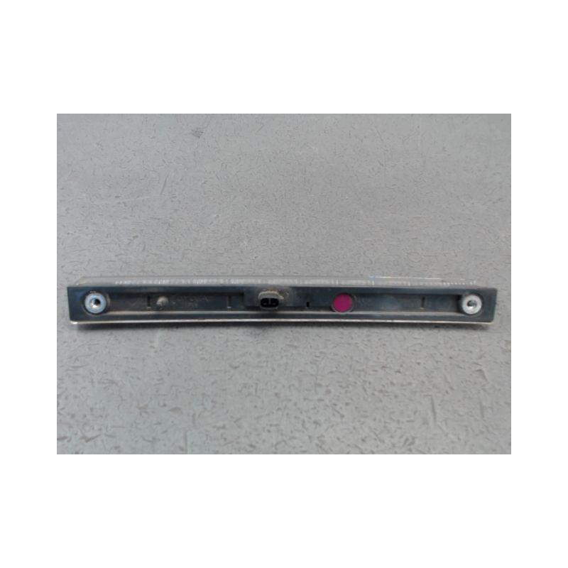 FEUX STOP SUPPLEMENTAIRE TOYOTA RAV4