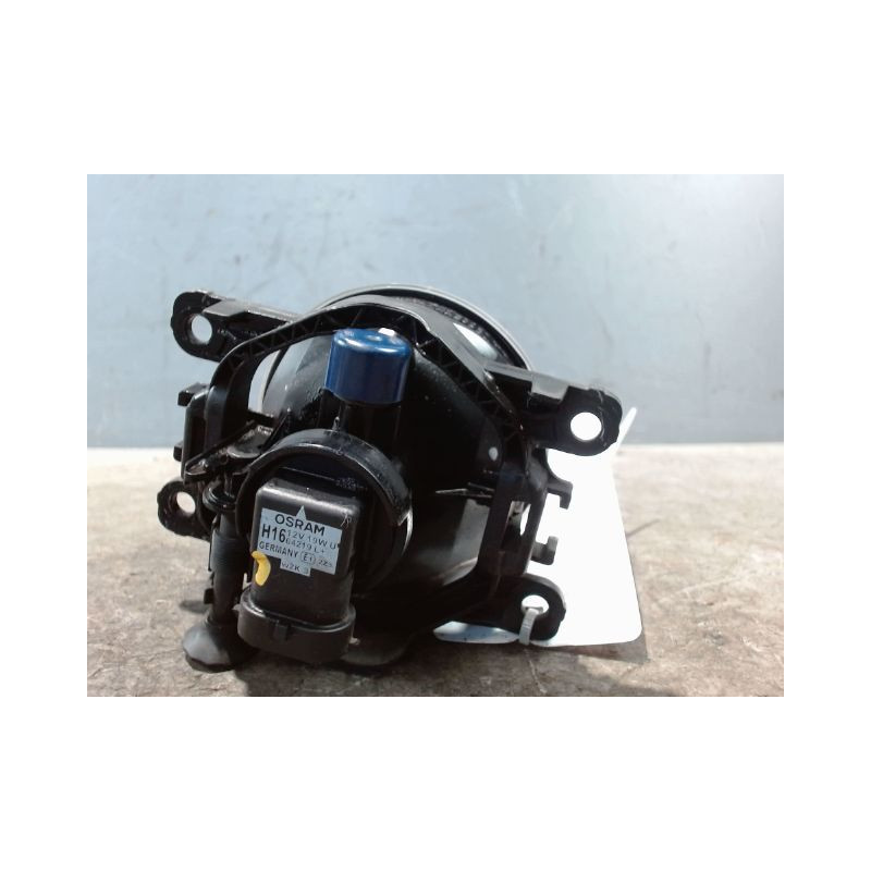 PHARE ANTIBROUILLARD AVANT DROIT DACIA DOKKER