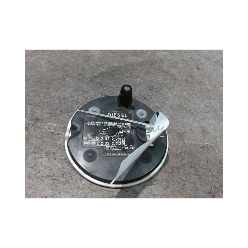 VOLET DE TRAPPE CARBURANT MERCEDES CLASSE ML
