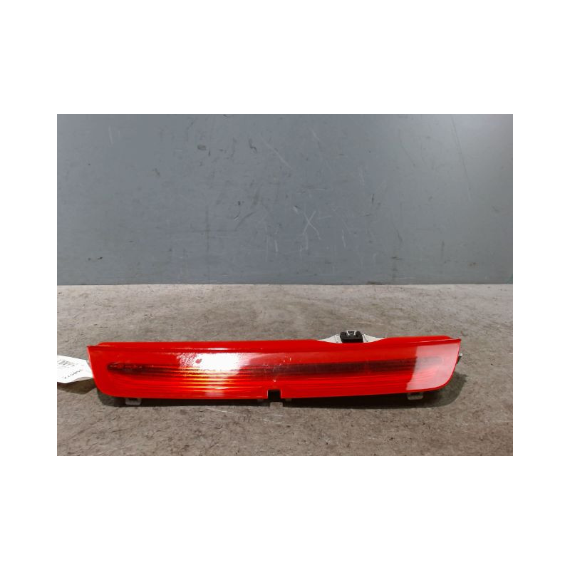 FEUX STOP SUPPLEMENTAIRE MERCEDES CLASSE B 2008-