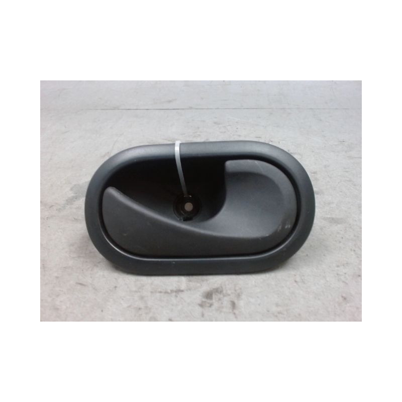 POIGNEE INTERIEURE PORTE ARRIERE DROIT RENAULT CLIO III 2009-