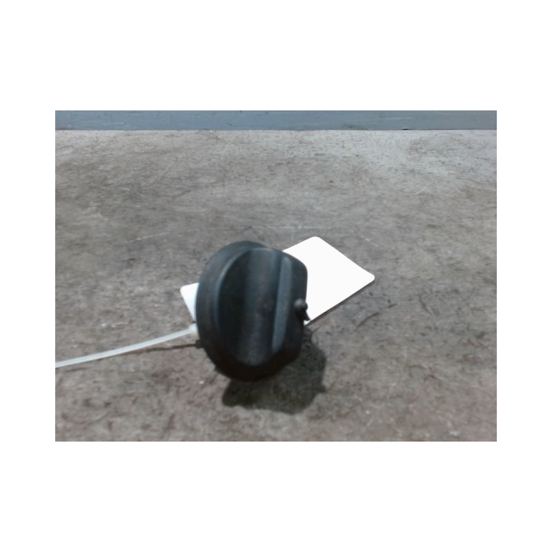 BOUCHON RESERVOIR A CARBURANT RENAULT CLIO