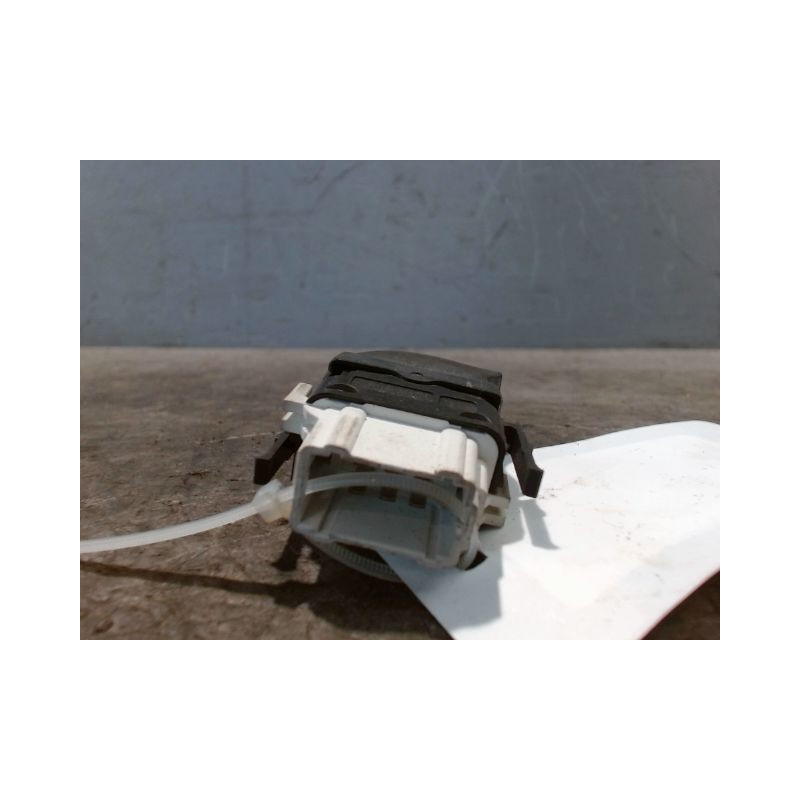 COMMANDE LEVE-GLACE PORTE AVD RENAULT CLIO II PH.2 01-06