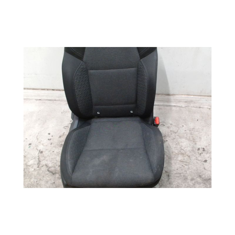 SIEGE AVANT DROIT RENAULT CLIO