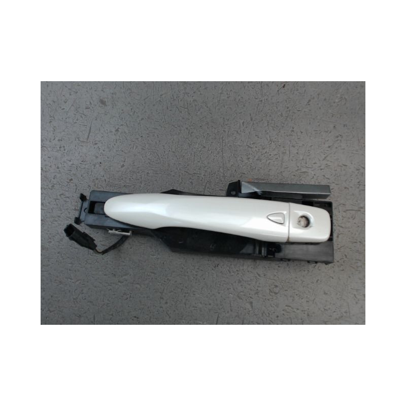 POIGNEE EXTERIEURE PORTE AVANT GAUCHE NISSAN QASHQAI