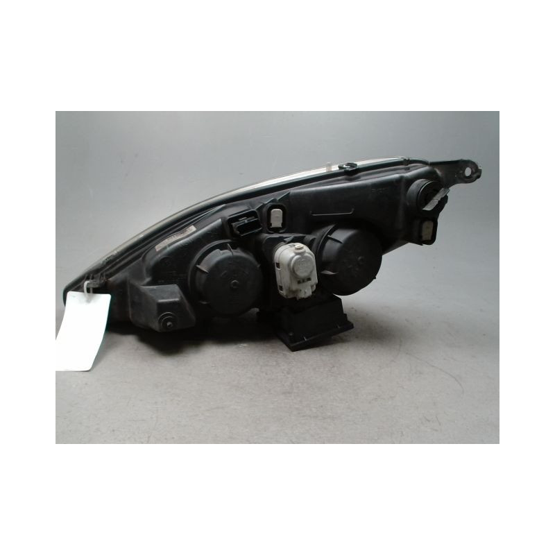 PHARE DROIT PEUGEOT 607 2004-