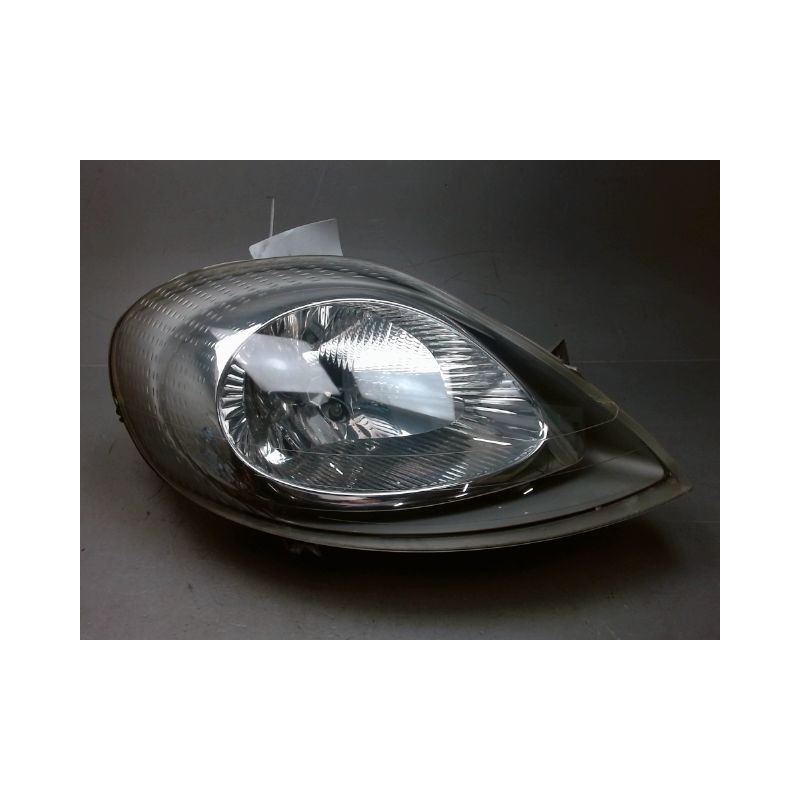 PHARE DROIT RENAULT TRAFIC