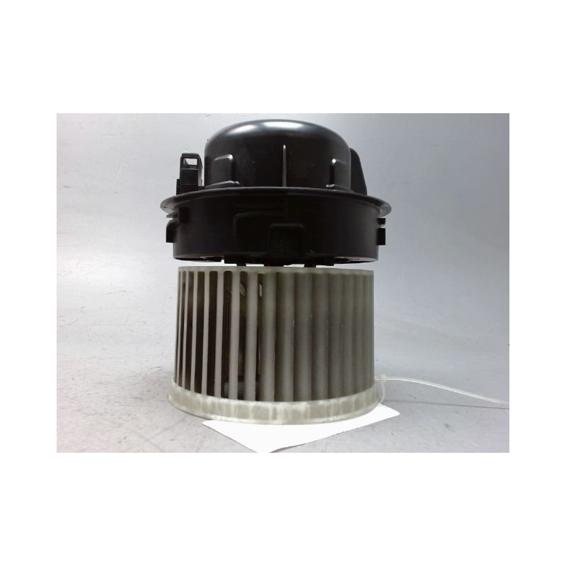 MOTEUR VENTILATEUR CHAUFFAGE OPEL CORSA