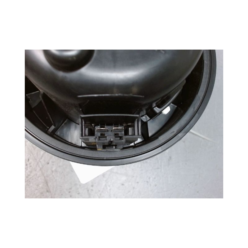 MOTEUR VENTILATEUR CHAUFFAGE OPEL CORSA