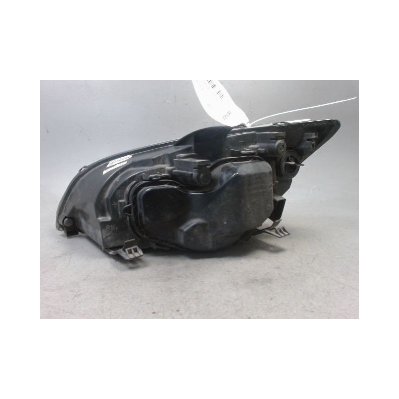 PHARE DROIT FORD FOCUS BREAK 2005-