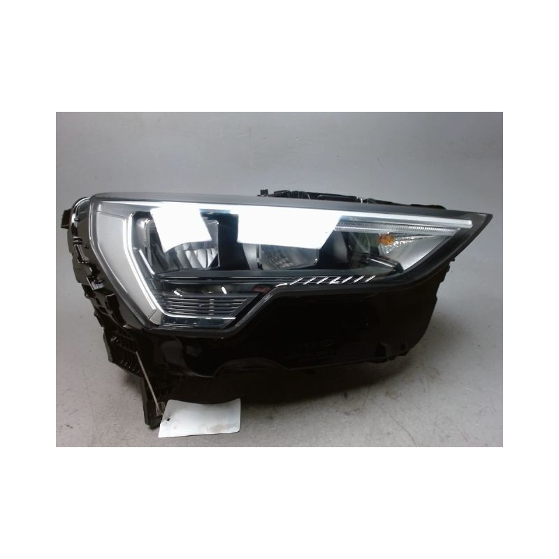 PHARE DROIT AUDI Q3