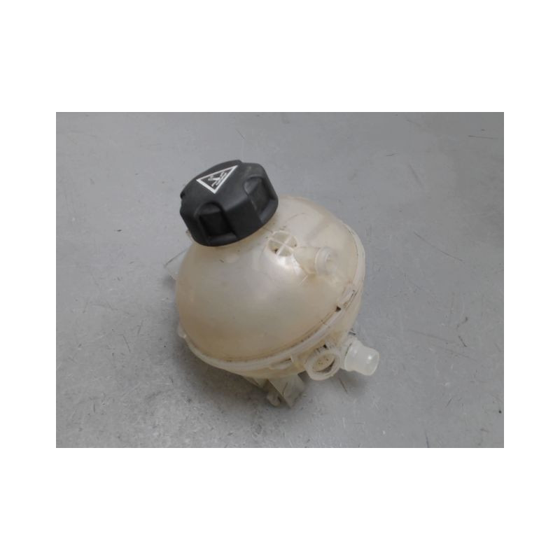 RESERVOIR LAVE-GLACE AVANT PEUGEOT 308