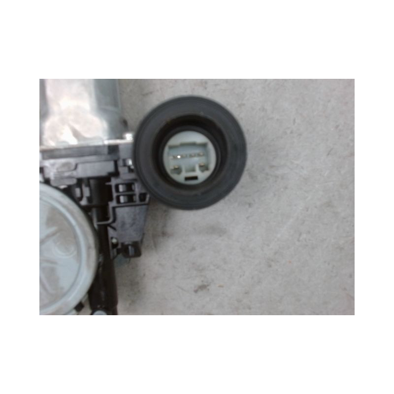 MECANISME+MOTEUR LEVE-GLACE ARRIERE DROIT TOYOTA RAV4 2006