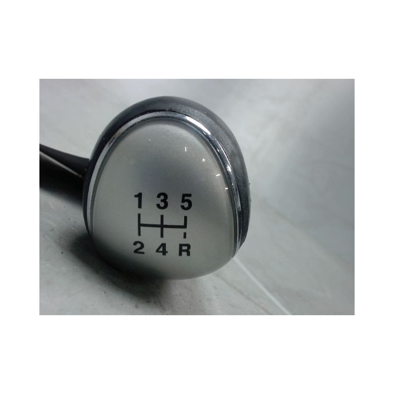POMMEAU LEVIER VITESSES FORD FIESTA 1.4