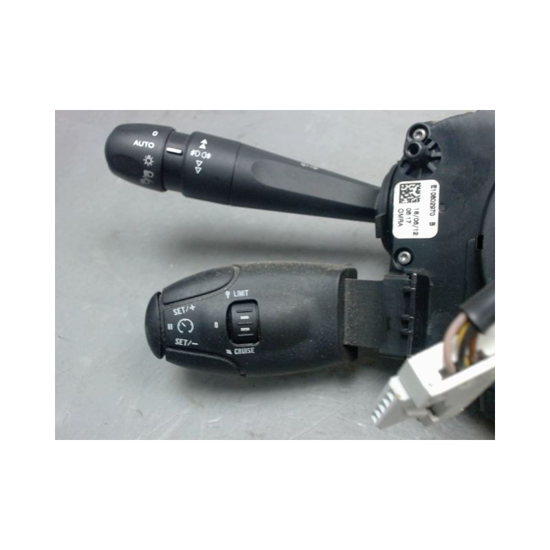BLOC COMMODOS PEUGEOT 208