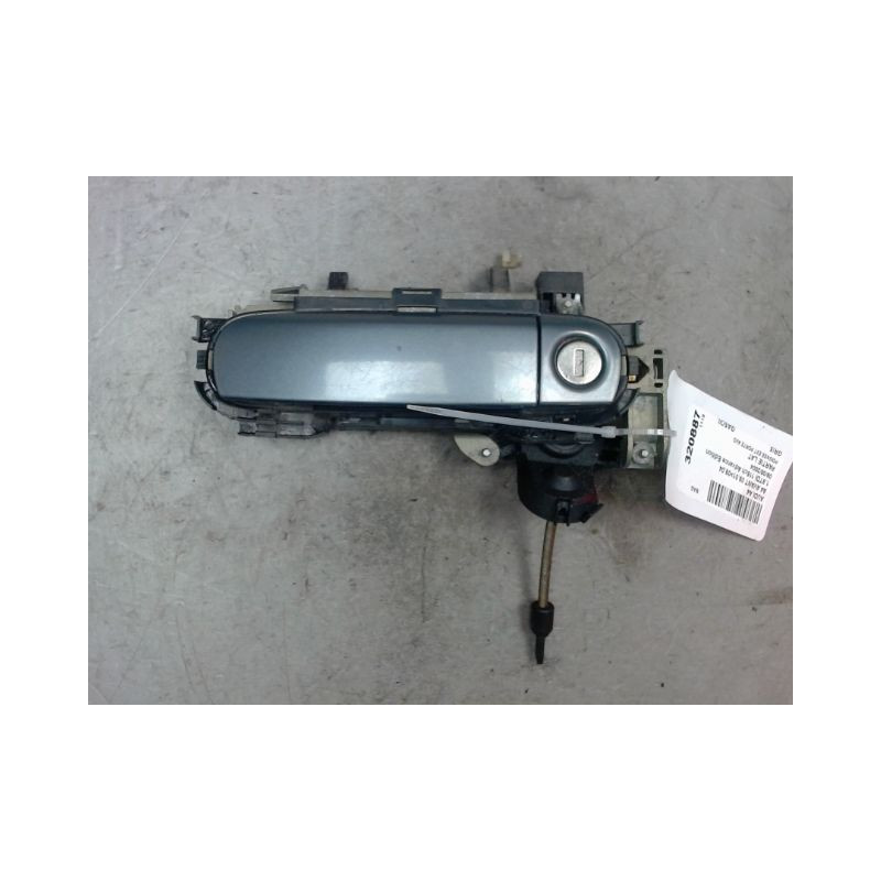 POIGNEE EXTERIEURE PORTE AVANT GAUCHE AUDI A4 AVANT 01-04