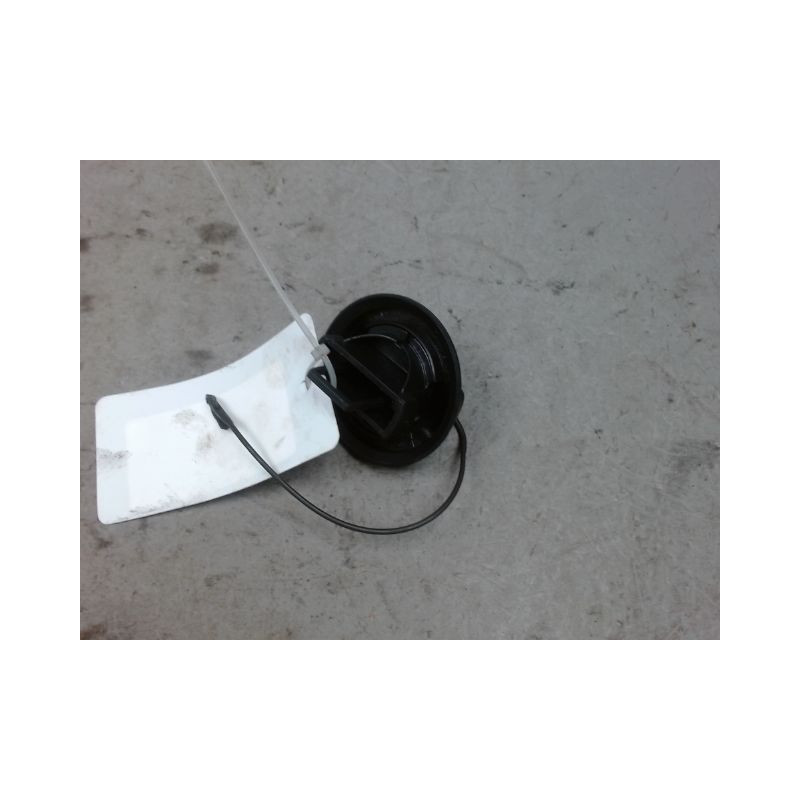 BOUCHON RESERVOIR A CARBURANT RENAULT CLIO IV 2012-