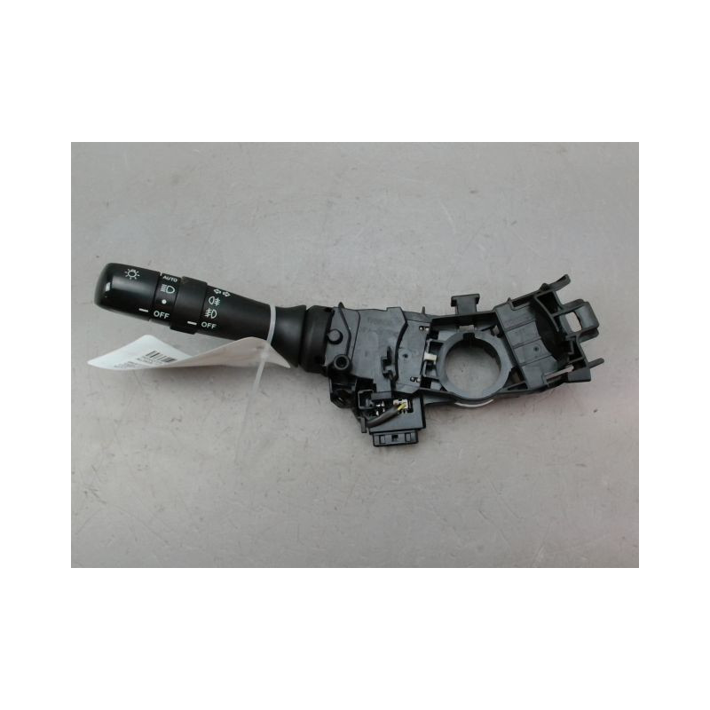 COMMANDE ECLAIRAGE TOYOTA AURIS