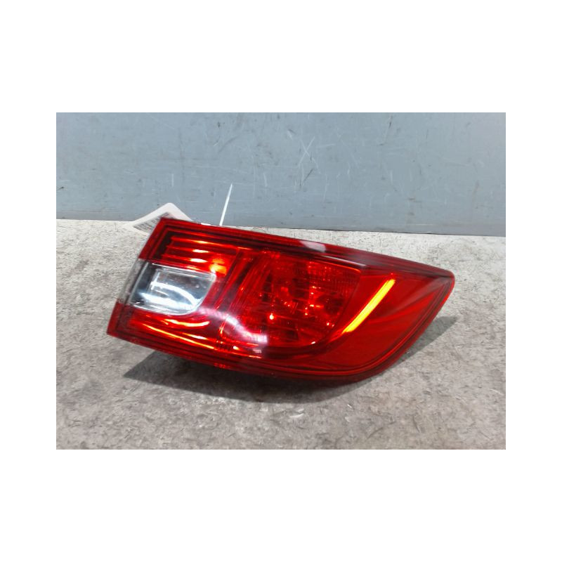 FEU ARRIERE DROIT RENAULT CLIO IV